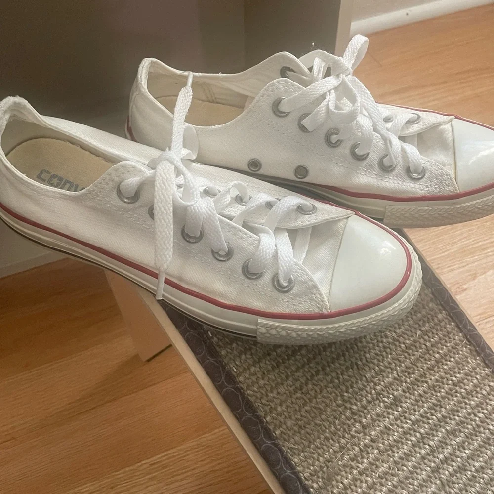 Converse Chuck Taylor All-Star Unisex White Low Top Sneakers Women’s 7 Men’s 5 - Picture 5 of 16